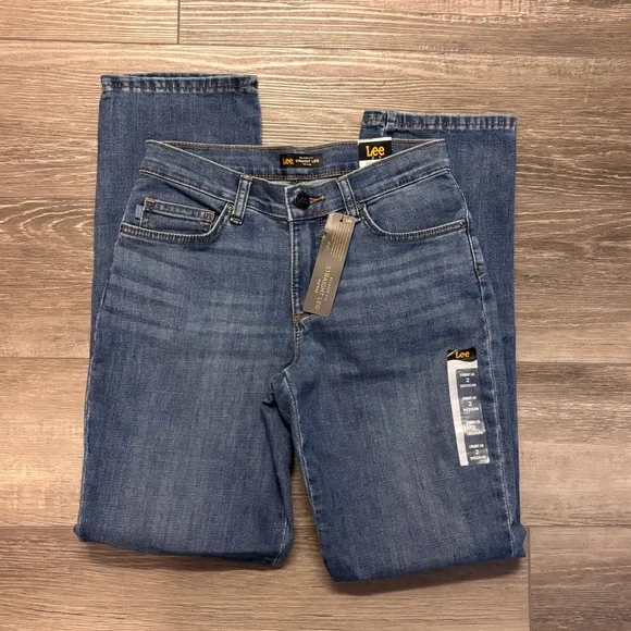 ⭐️Lee⭐️ Mid Rise Straight Leg Jeans - Picture 4 of 5